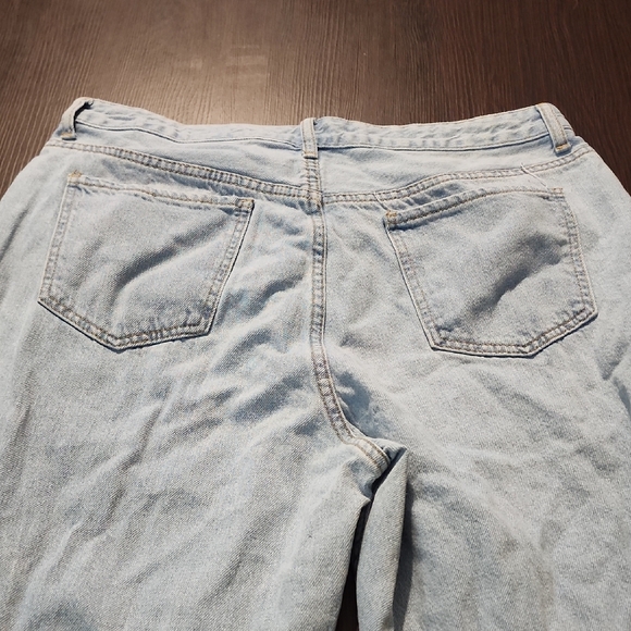 Distressed Light Blue Jeans - Picture 6 of 7
